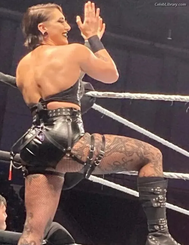 Rhea Ripley photo 21 of 908
