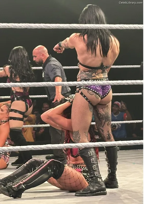 Rhea Ripley photo 14 of 908