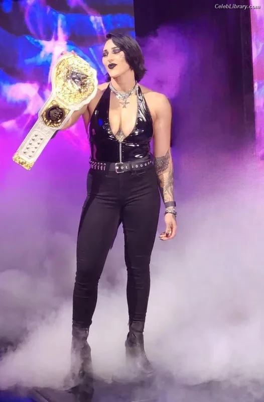 Rhea Ripley photo 21 of 908