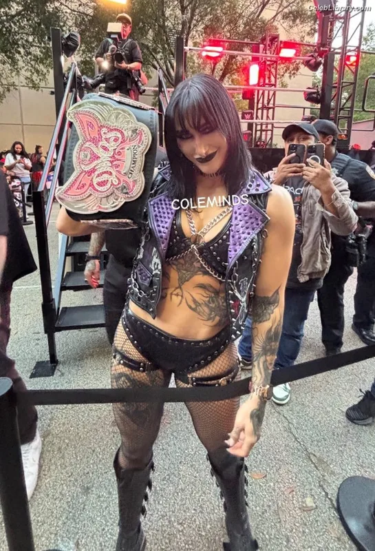 Rhea Ripley photo 12 of 908