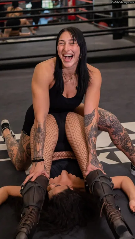 Rhea Ripley photo 7 of 908