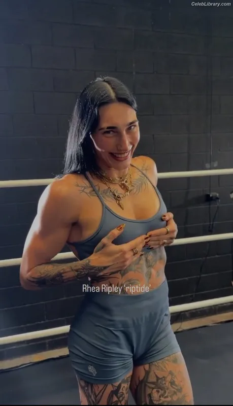 Rhea Ripley photo 9 of 908