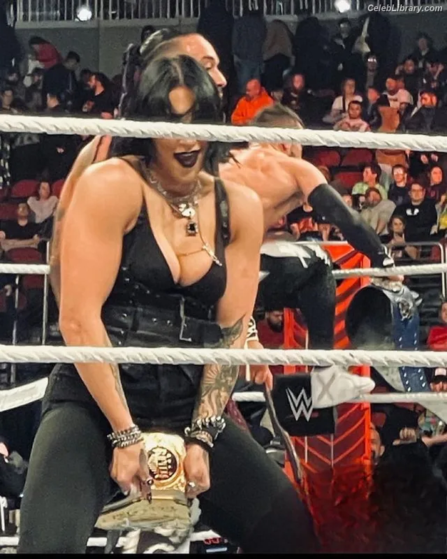 Rhea Ripley photo 3 of 908