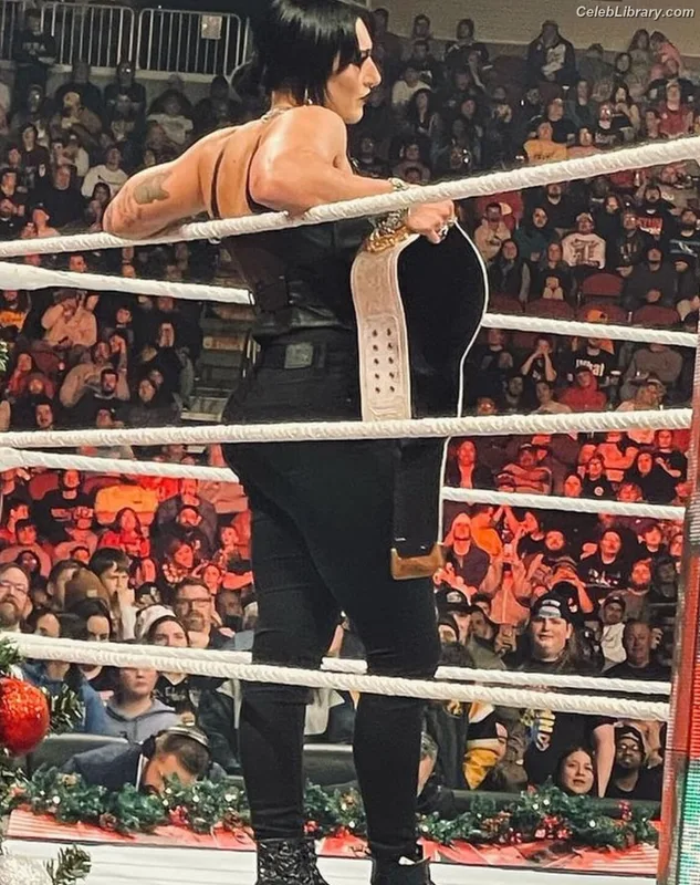 Rhea Ripley photo 5 of 908