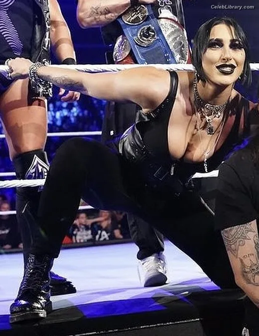 Rhea Ripley photo 8 of 908