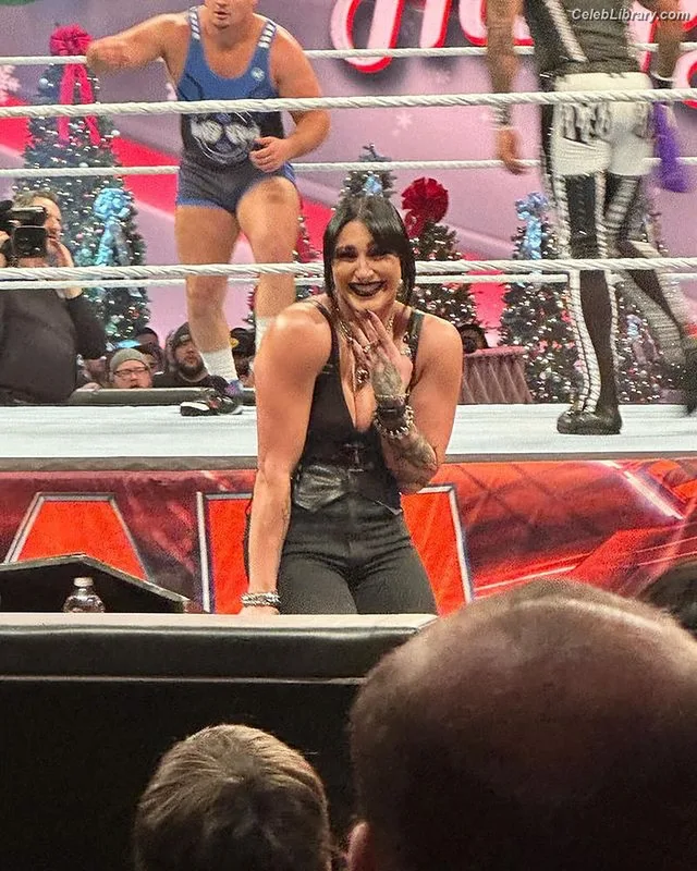 Rhea Ripley photo 10 of 908