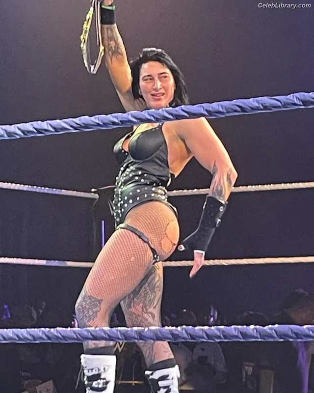 Rhea Ripley photo 5 of 908