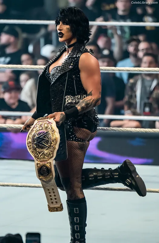 Rhea Ripley photo 1 of 908