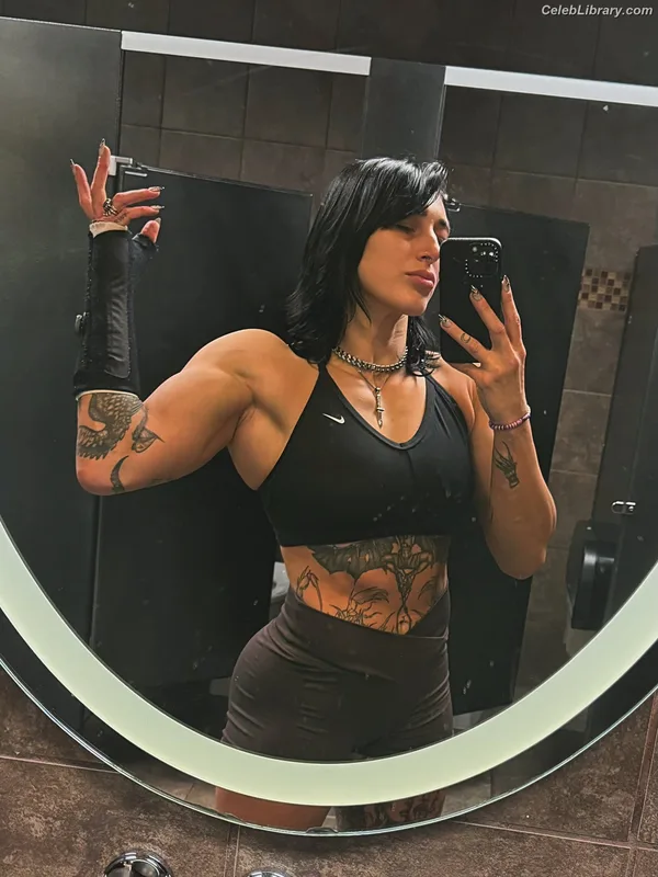 Rhea Ripley photo 21 of 908