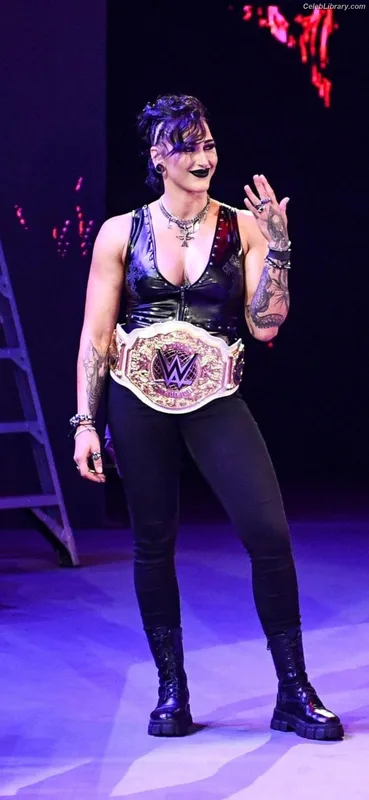 Rhea Ripley photo 10 of 908