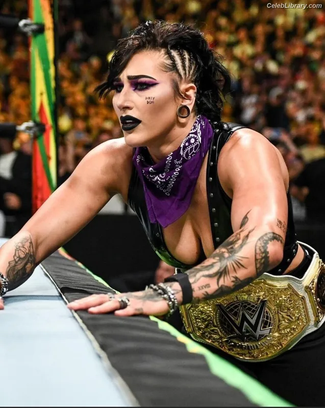 Rhea Ripley photo 12 of 908