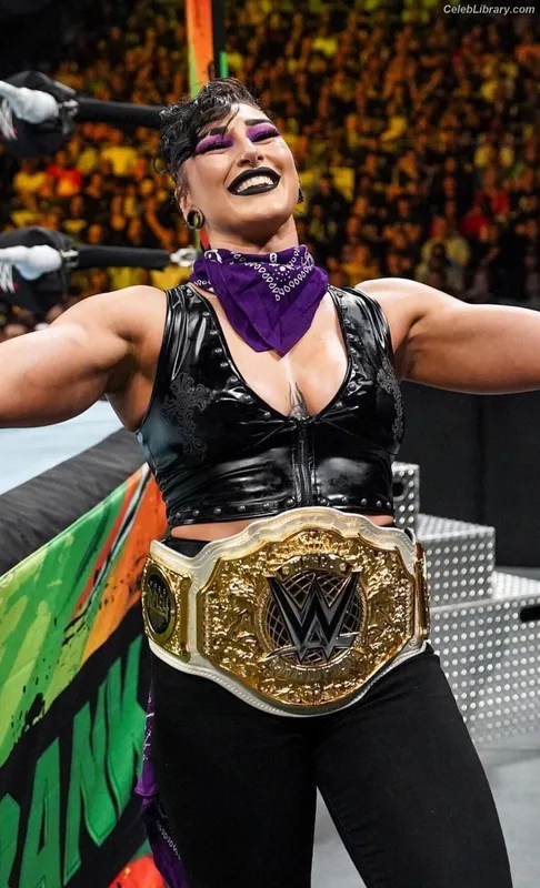 Rhea Ripley photo 14 of 908