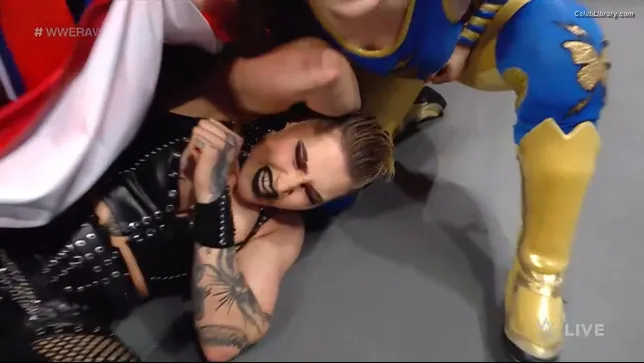 Rhea Ripley photo 7 of 908