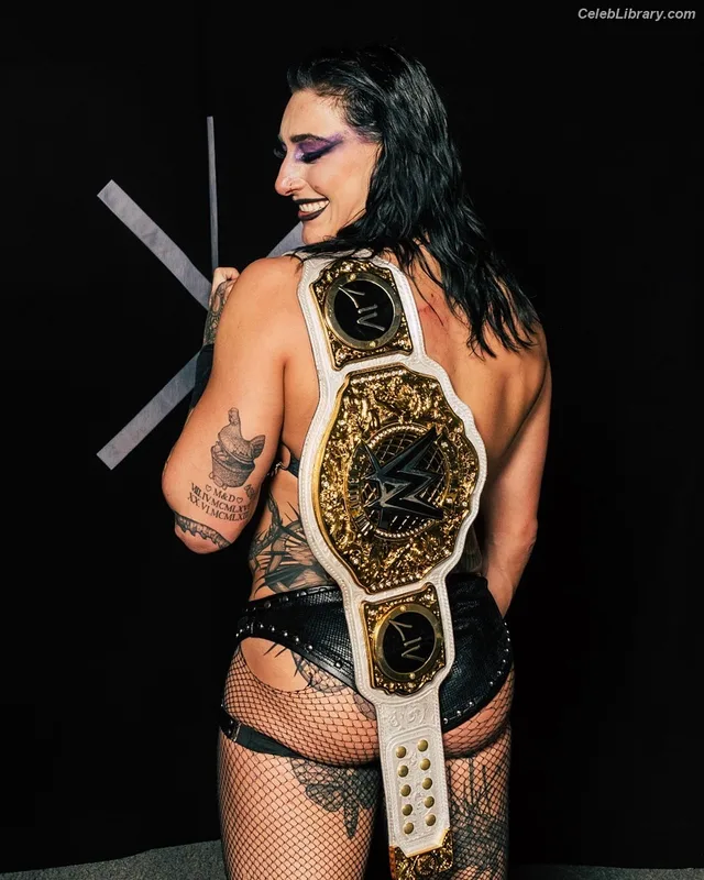 Rhea Ripley photo 8 of 908