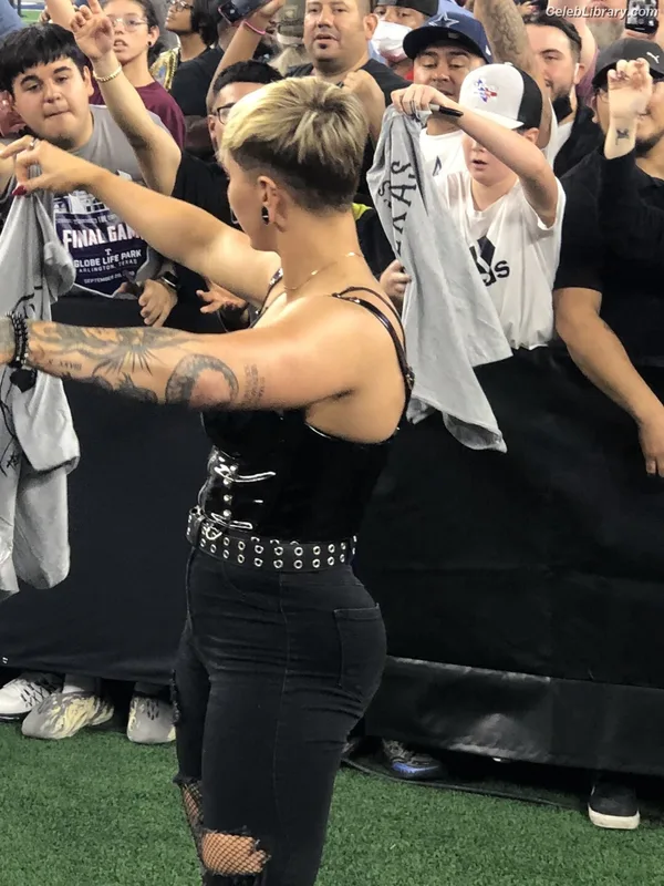 Rhea Ripley photo 15 of 908