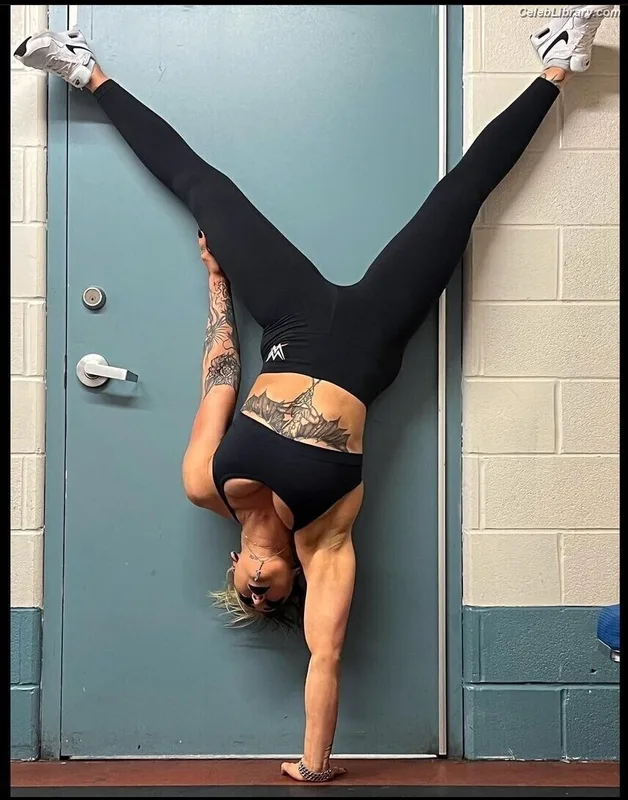 Rhea Ripley photo 18 of 908