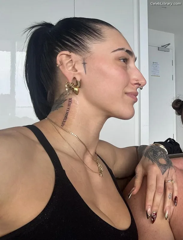 Rhea Ripley photo 2 of 908