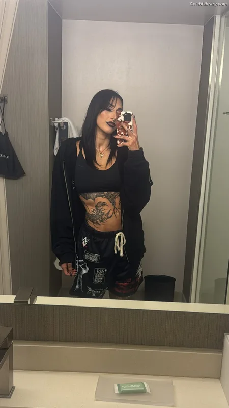 Rhea Ripley photo 17 of 908