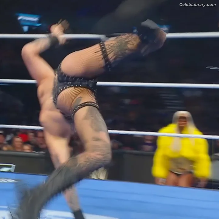 Rhea Ripley photo 1 of 908