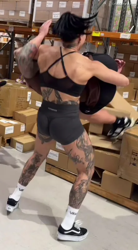 Rhea Ripley photo 11 of 908