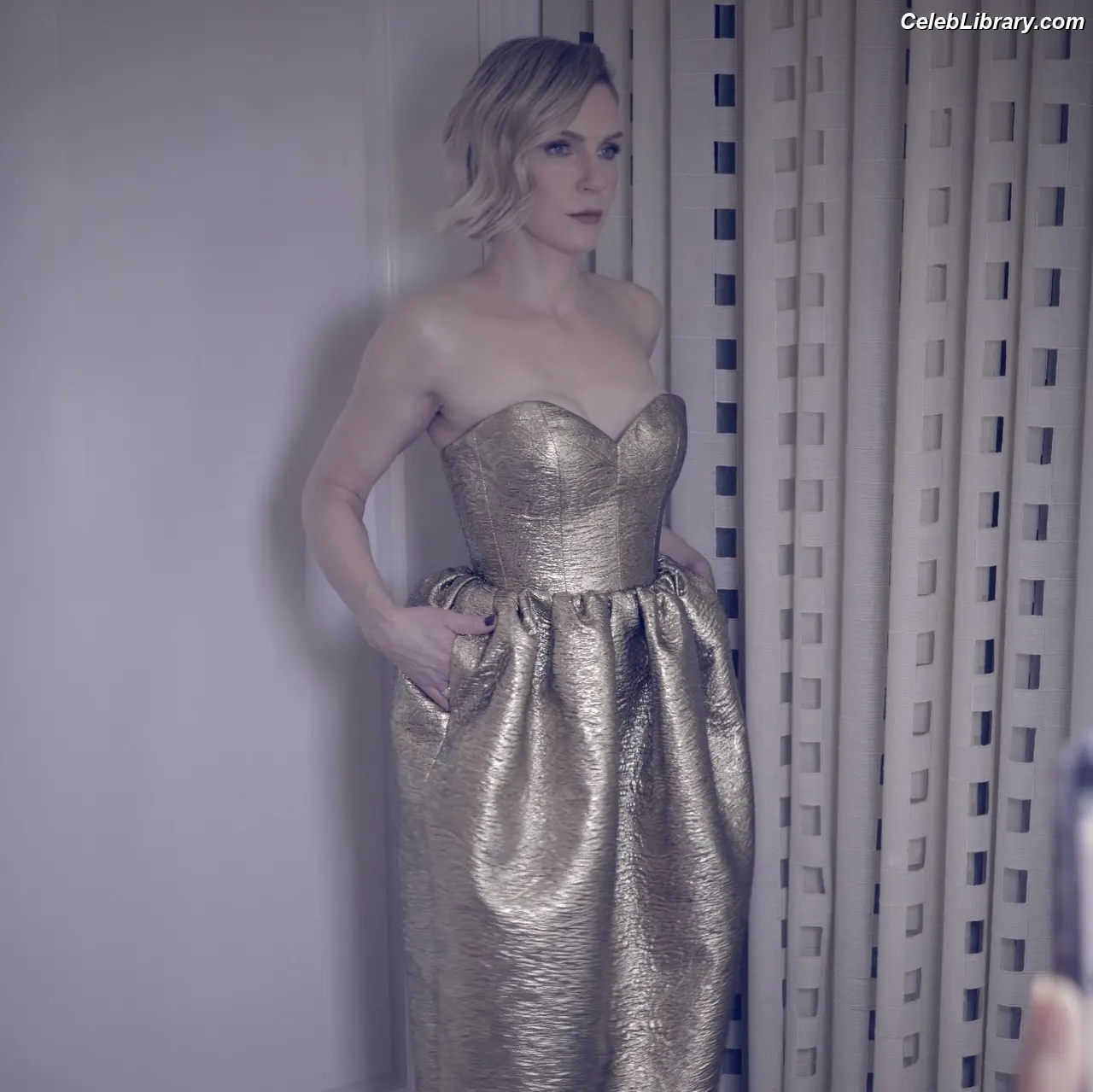 Rhea Seehorn photo 7 of 402