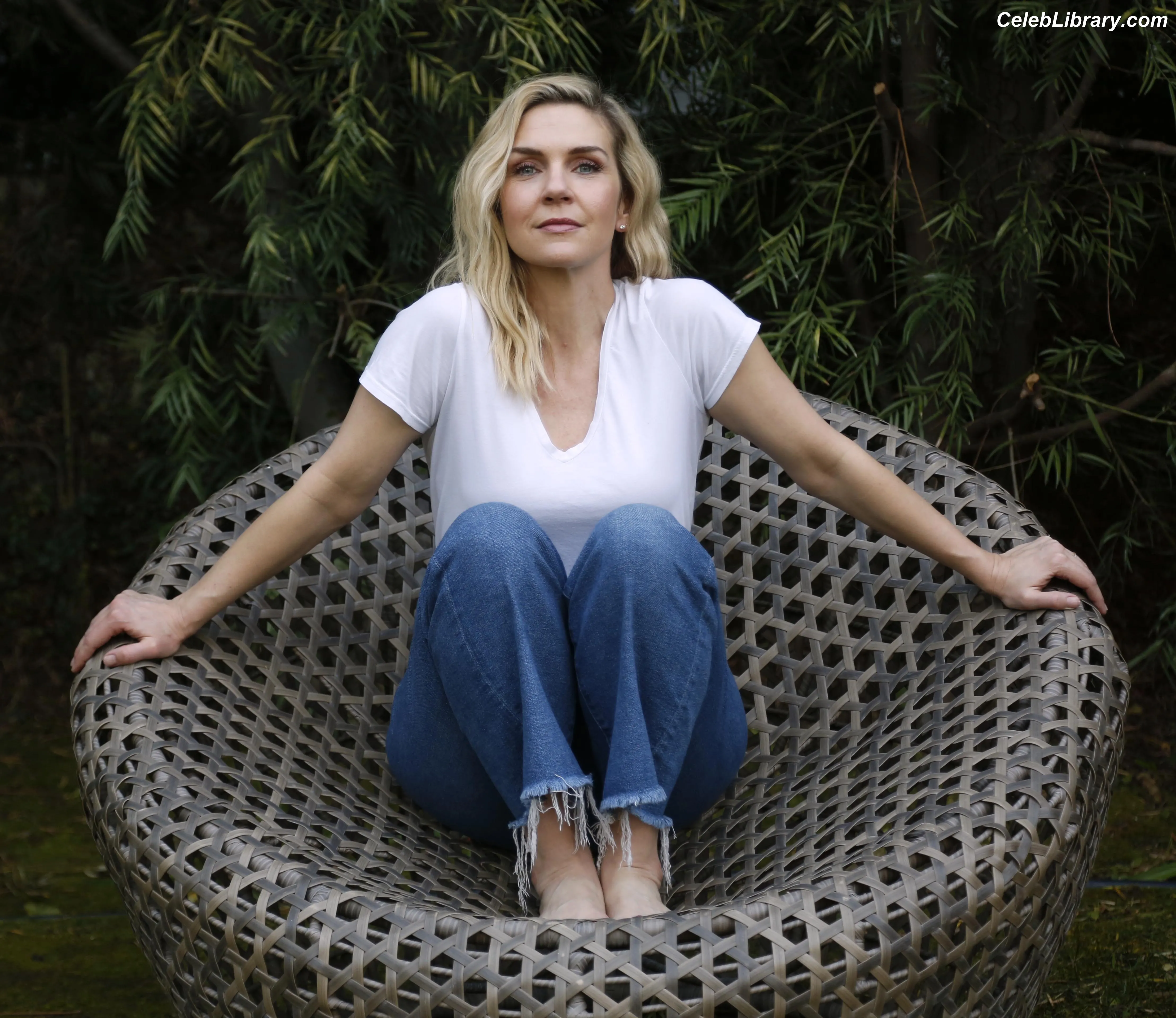 Rhea Seehorn photo 5 of 402