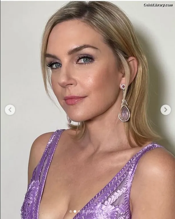 Rhea Seehorn photo 13 of 402