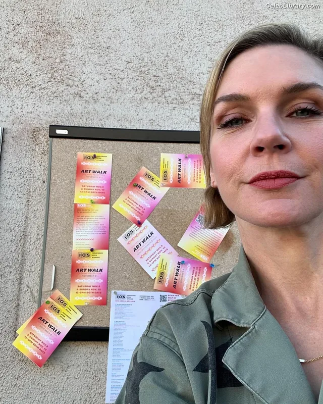 Rhea Seehorn photo 4 of 403