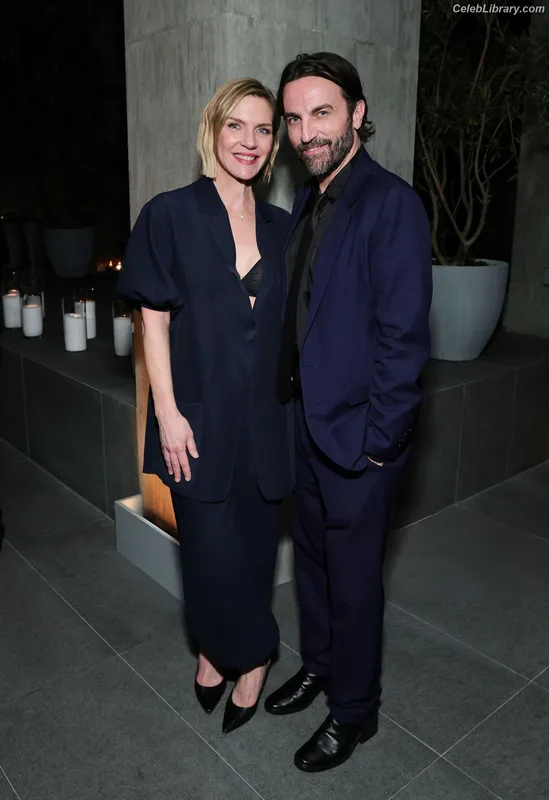 Rhea Seehorn photo 7 of 403