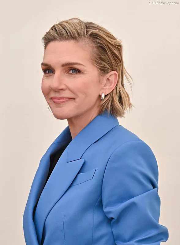 Rhea Seehorn photo 14 of 403