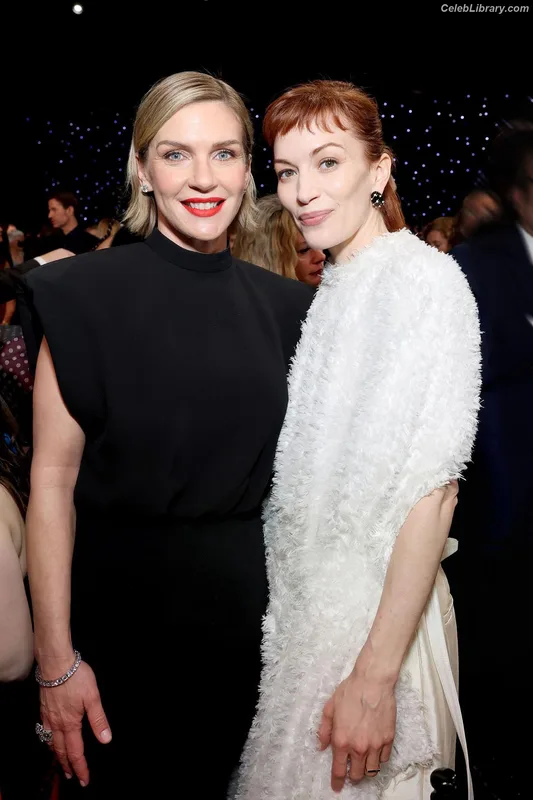 Rhea Seehorn photo 22 of 403