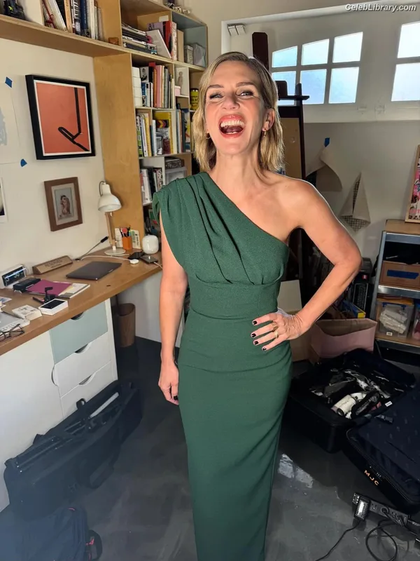 Rhea Seehorn photo 2 of 403
