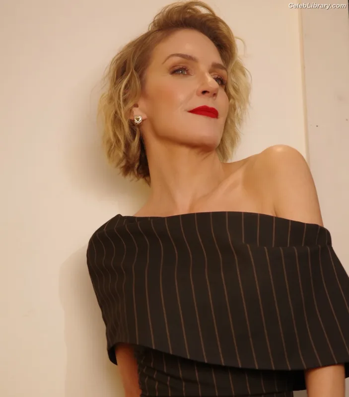 Rhea Seehorn photo 10 of 403