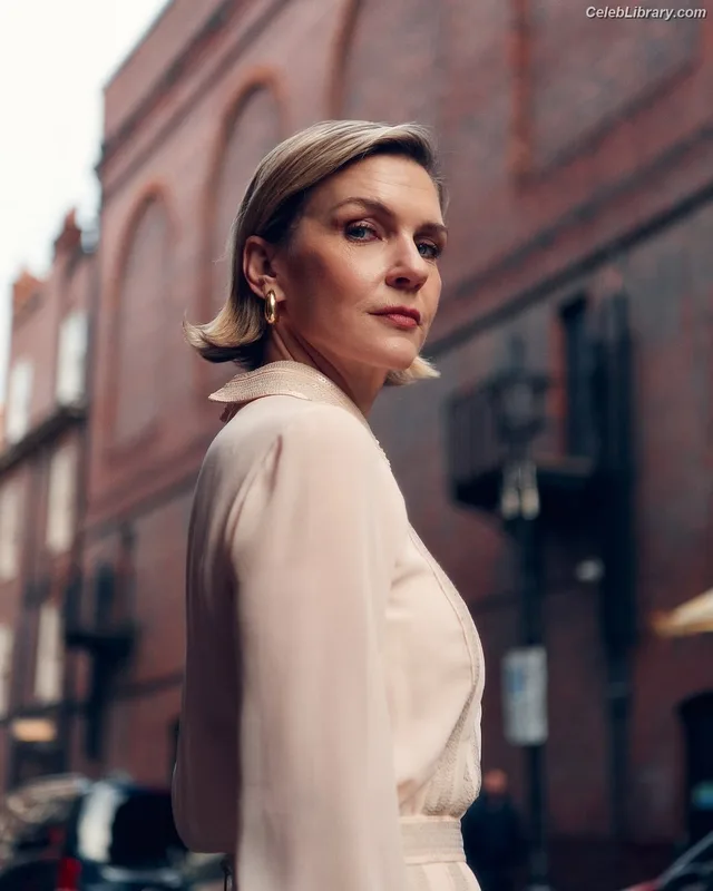 Rhea Seehorn photo 13 of 403