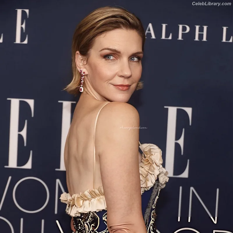 Rhea Seehorn photo 14 of 403