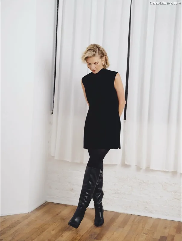 Rhea Seehorn photo 15 of 403