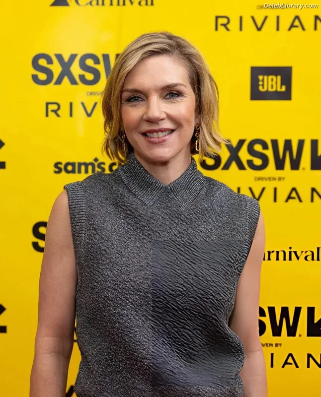 Rhea Seehorn photo 18 of 403