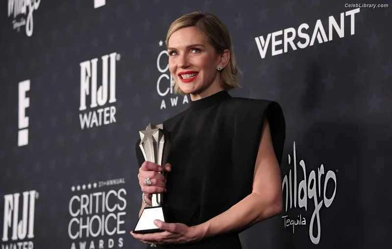 Rhea Seehorn photo 2 of 403
