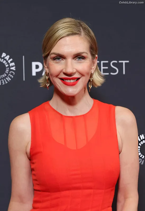 Rhea Seehorn photo 6 of 403