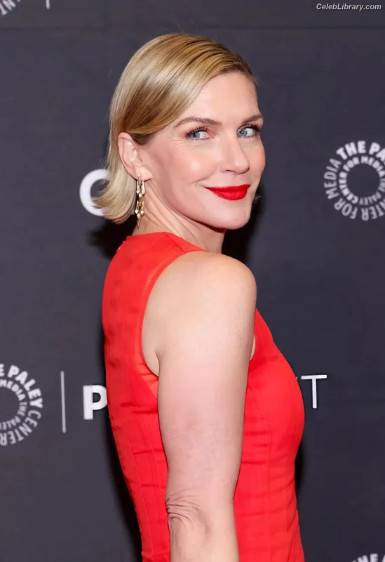 Rhea Seehorn photo 9 of 403