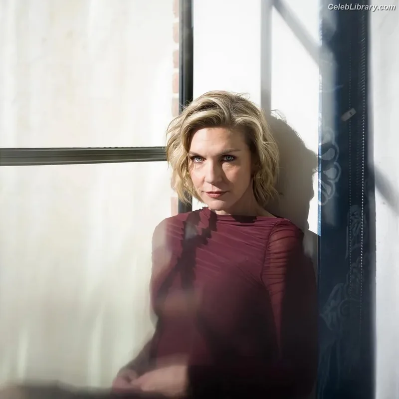 Rhea Seehorn photo 13 of 403