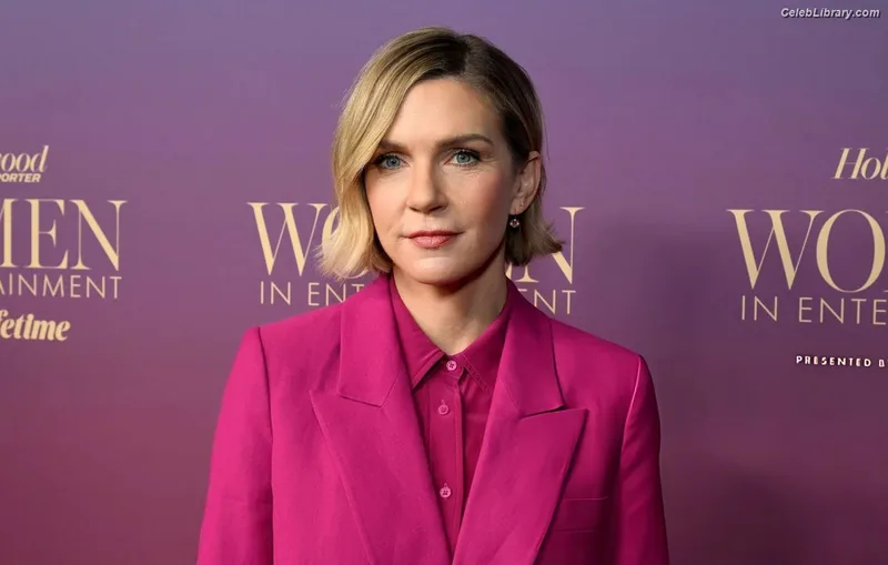 Rhea Seehorn photo 15 of 403