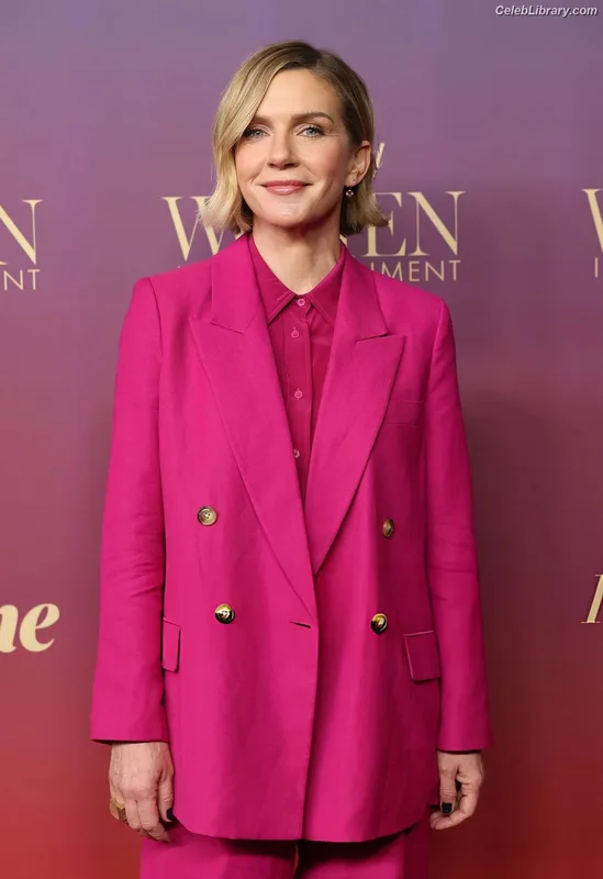 Rhea Seehorn photo 17 of 403