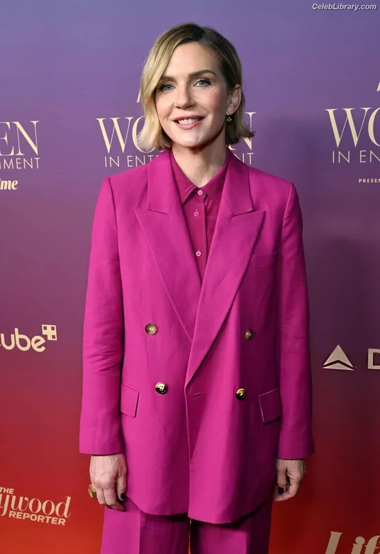 Rhea Seehorn photo 19 of 403
