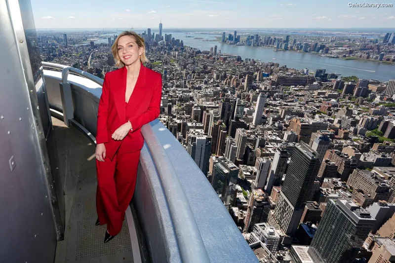 Rhea Seehorn photo 16 of 403