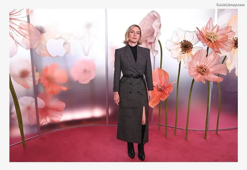 Rhea Seehorn photo 19 of 403