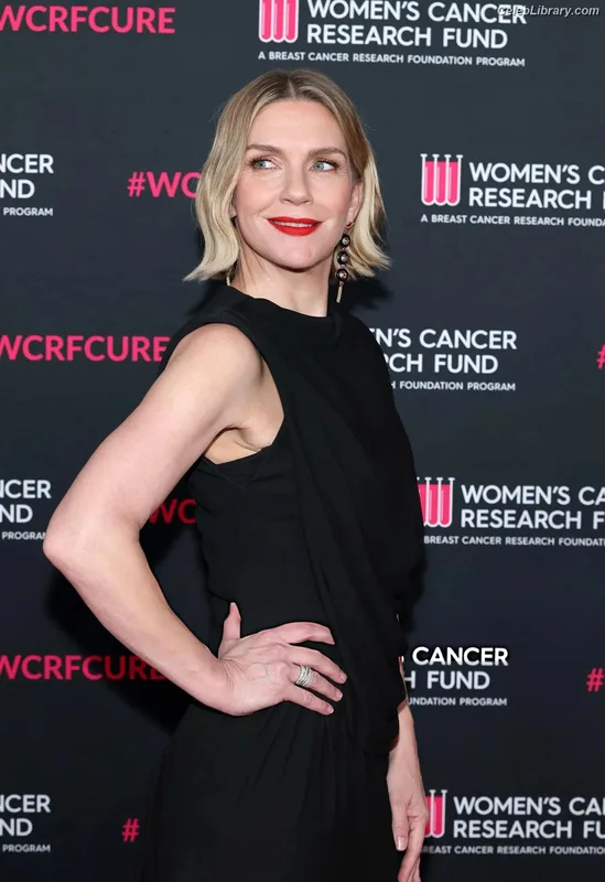 Rhea Seehorn photo 18 of 403