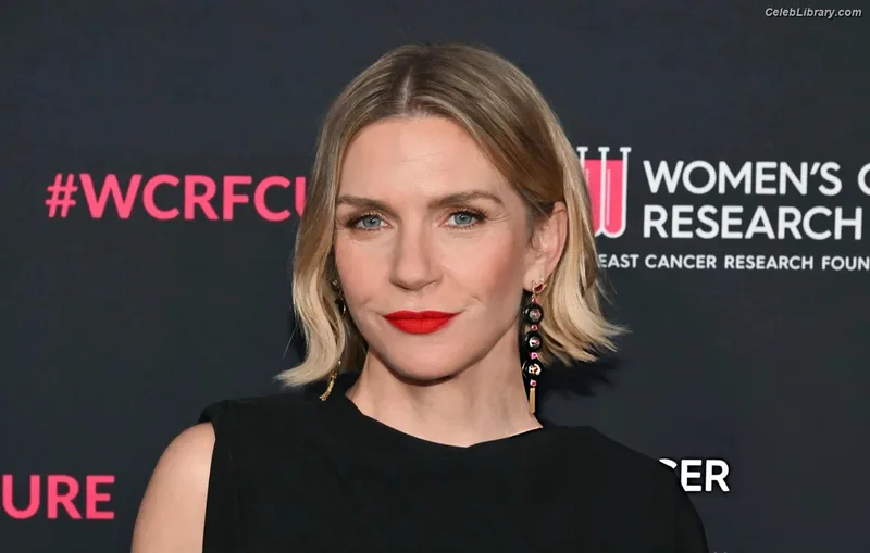 Rhea Seehorn photo 23 of 403