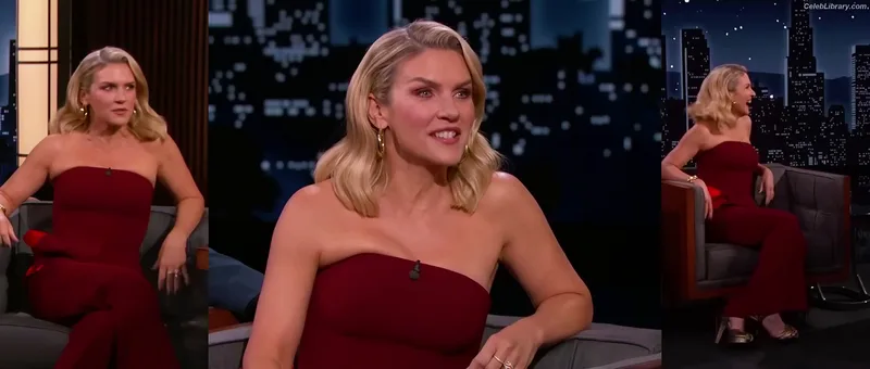 Rhea Seehorn photo 16 of 403