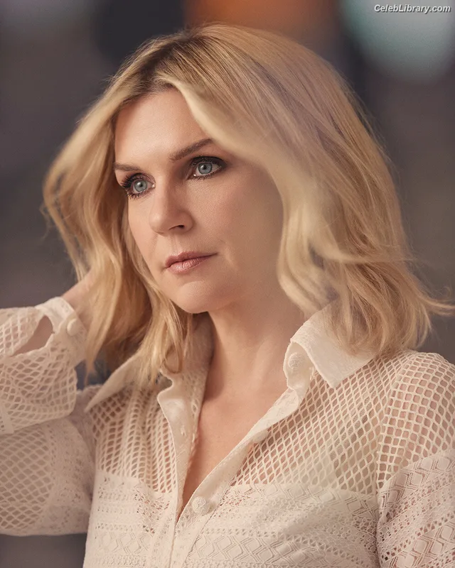Rhea Seehorn photo 20 of 403